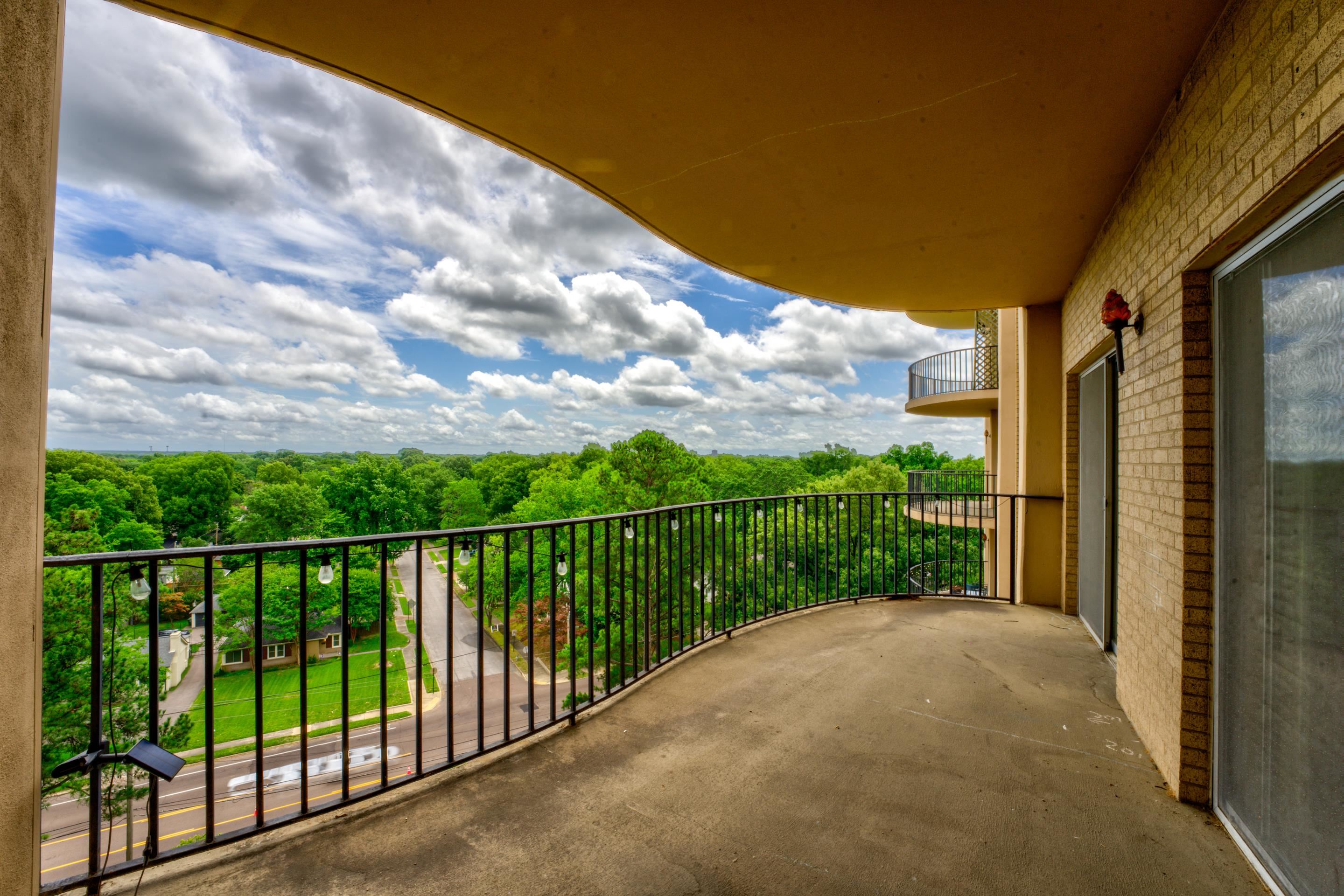 475 North Highland Street, Unit 9AB Memphis, TN 38122 - Photo 1 of 40 a balcony with street view