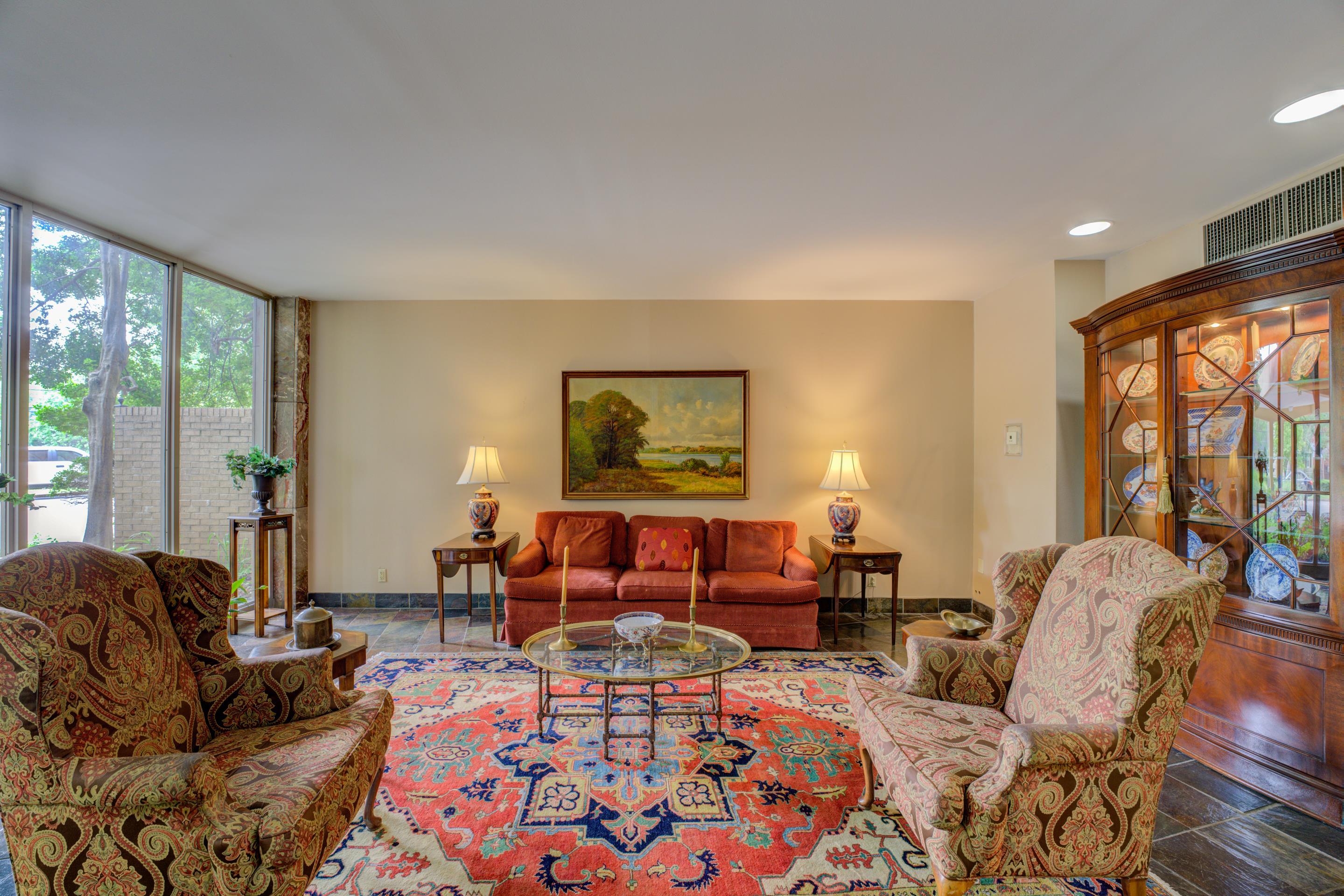 475 North Highland Street, Unit 9AB Memphis, TN 38122 - Photo 38 of 40 a living room with furniture and a large window
