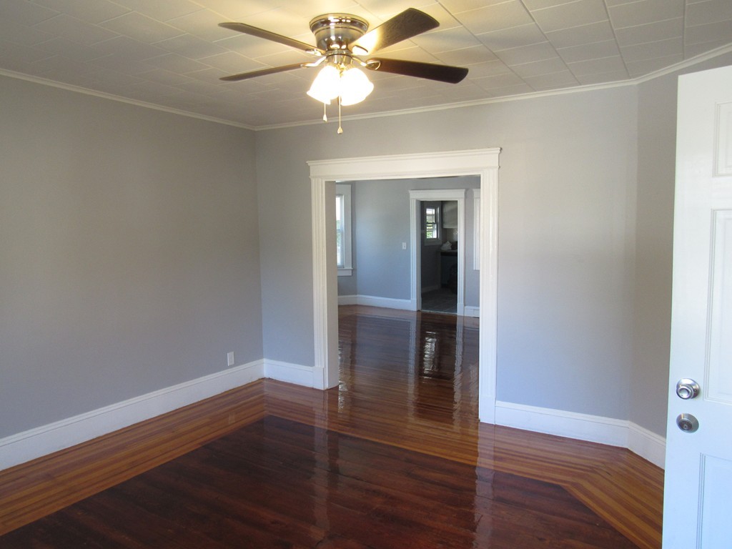 730-732 White Street Springfield, MA 01108 - Photo 9 of 12 Gallery Image 9