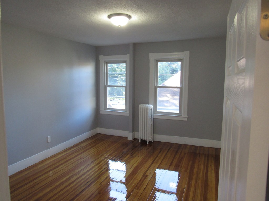 730-732 White Street Springfield, MA 01108 - Photo 10 of 12 Gallery Image 10
