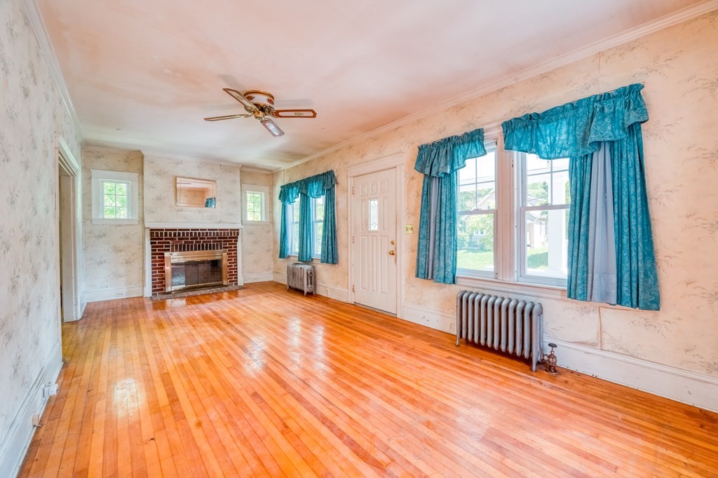 14 Balder Road Worcester, MA 01605 - Photo 4 of 24