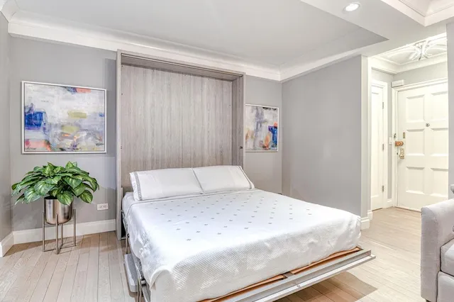 $549,000 | 220 East 73rd Street, Unit 1A | Lenox Hill