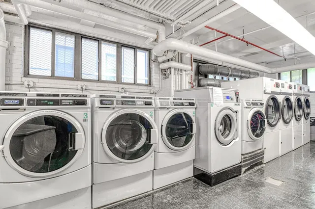 $549,000 | 220 East 73rd Street, Unit 1A | Lenox Hill