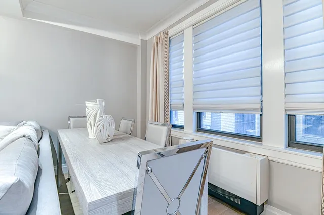 $549,000 | 220 East 73rd Street, Unit 1A | Lenox Hill