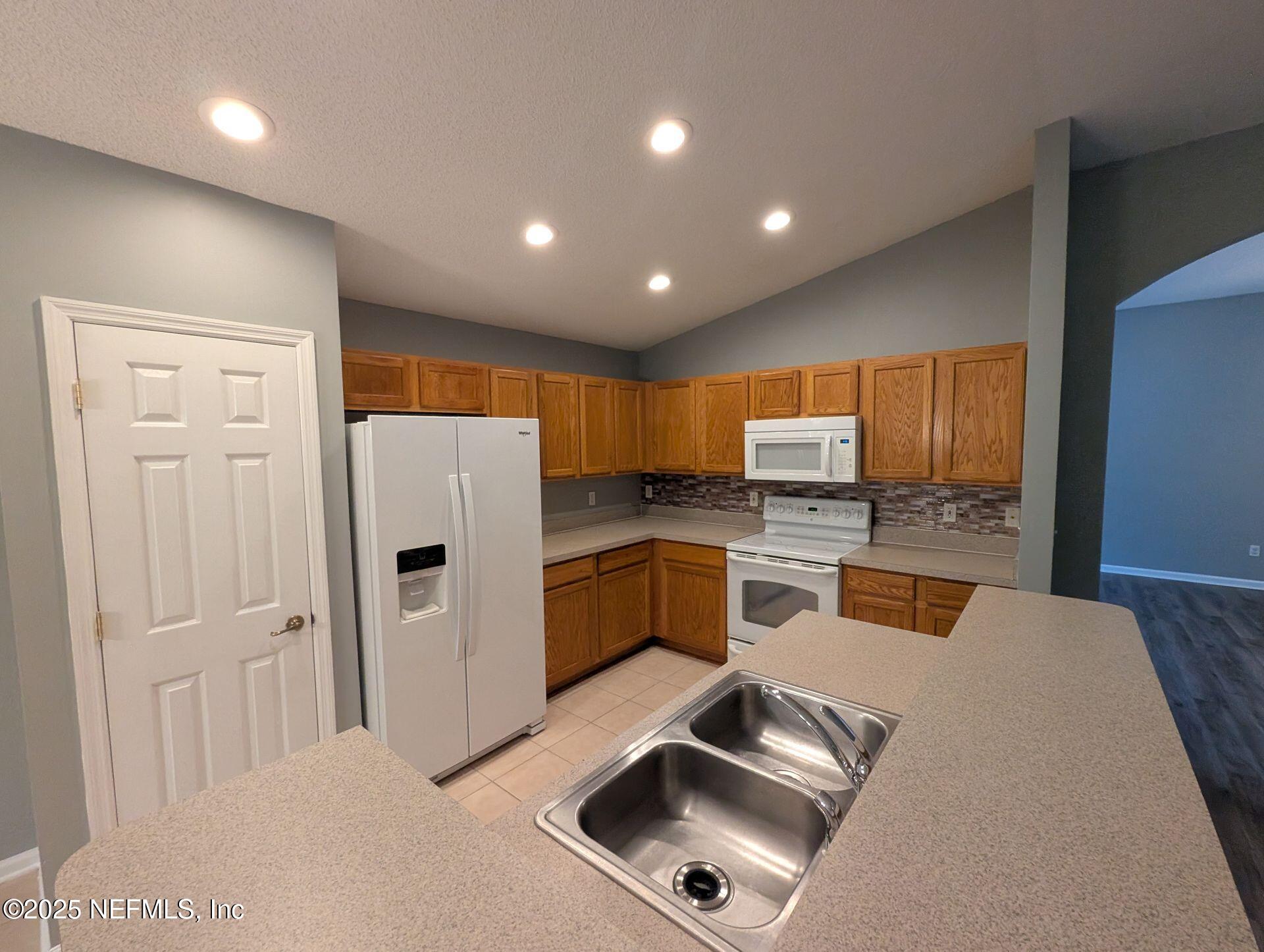 712 North Edenbridge Way St. Augustine, FL 32092 - Photo 7 of 22 kitchen 2