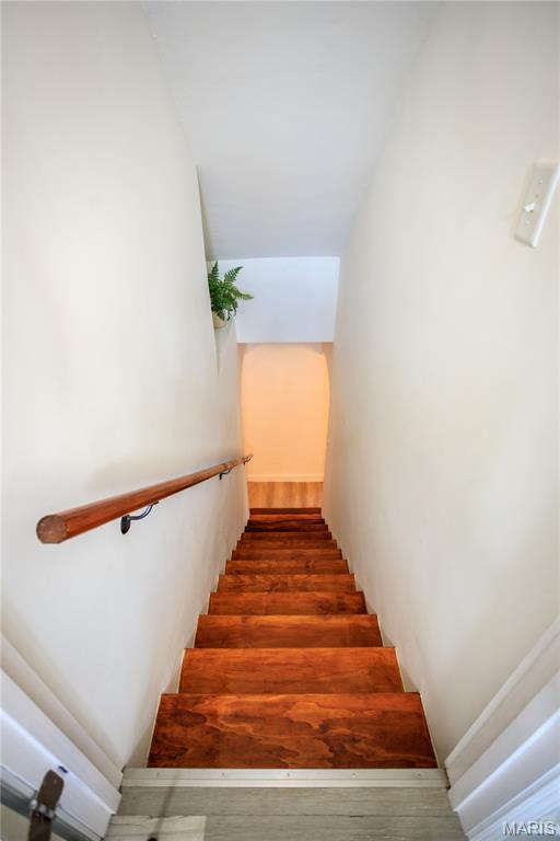 715 Erskine Avenue St. Louis, MO 63125 - Photo 13 of 21