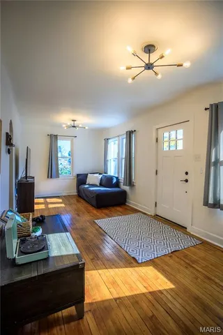 $181,500 | 715 Erskine Avenue, St. Louis, MO 63125