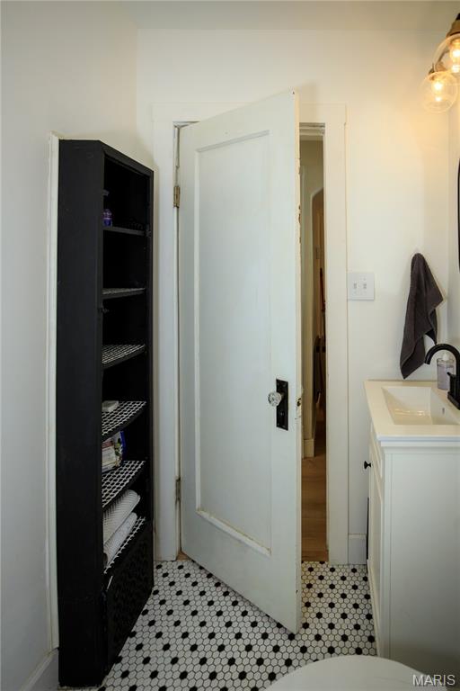 715 Erskine Avenue St. Louis, MO 63125 - Photo 10 of 21