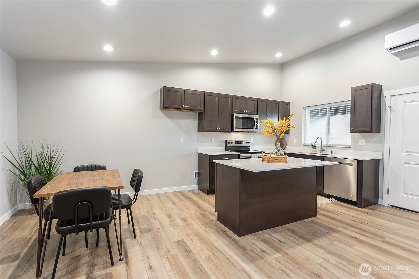 314 Everson Road, Unit D Everson, WA 98247 - Photo 19 of 38 Gallery Image 19