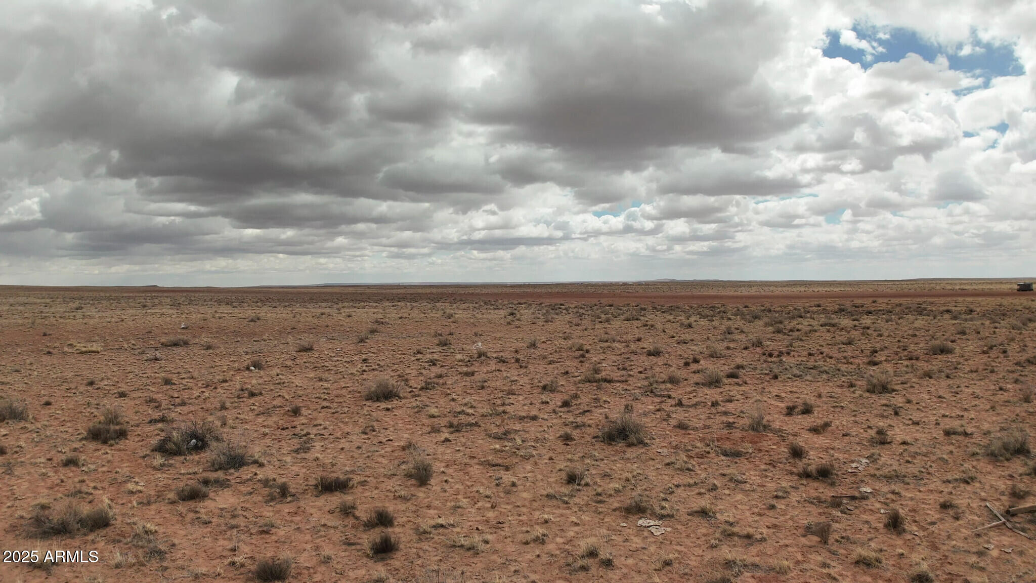 9850 Cattleman Road, Unit 258 Holbrook, AZ 86025 - Photo 4 of 4 a view of a large yard with lots of trees
