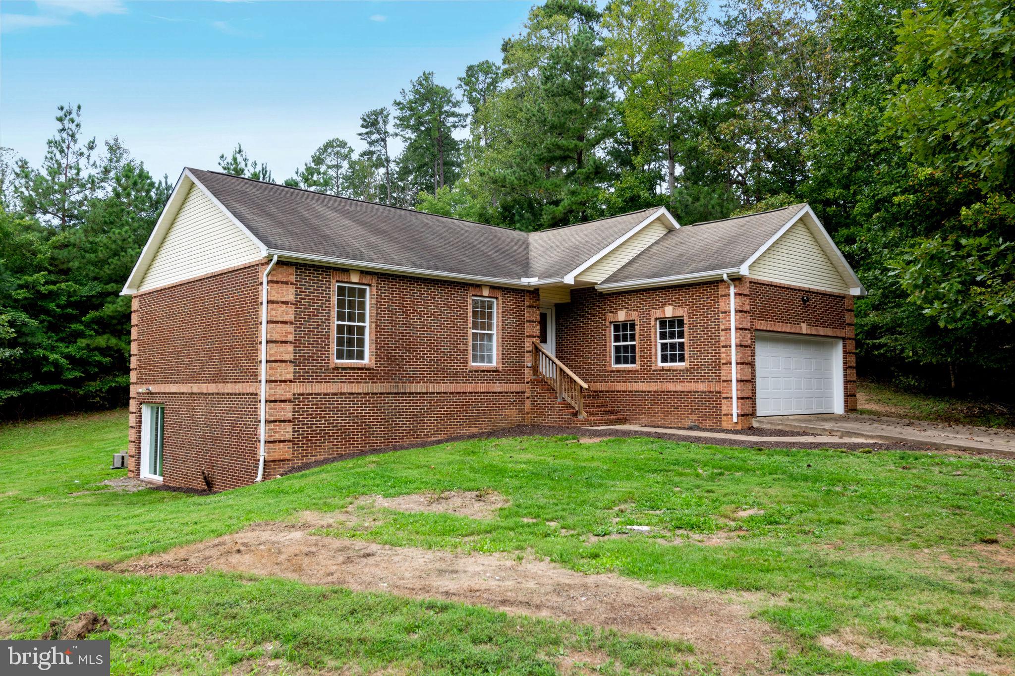 18048 Waterloo Road Amissville, VA 20106 - Photo 3 of 67 Gallery Image 3