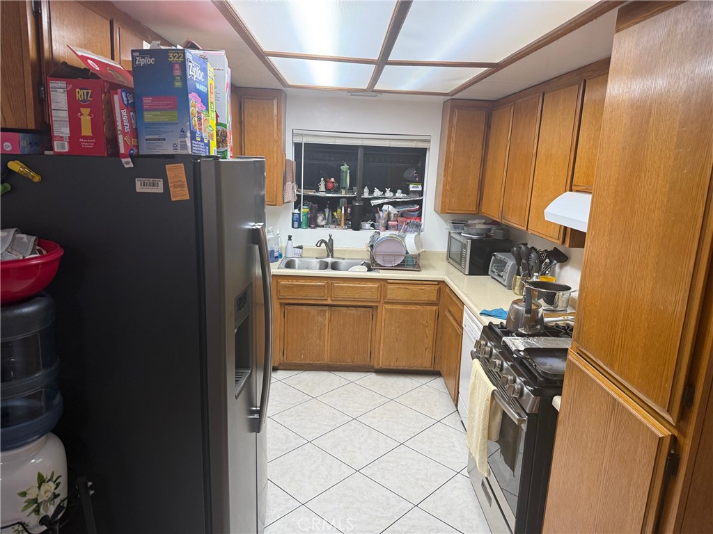 6691 Dorinda Drive Riverside, CA 92503 - Photo 2 of 7