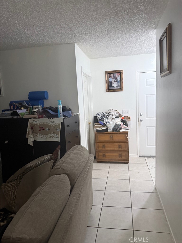 6691 Dorinda Drive Riverside, CA 92503 - Photo 4 of 7