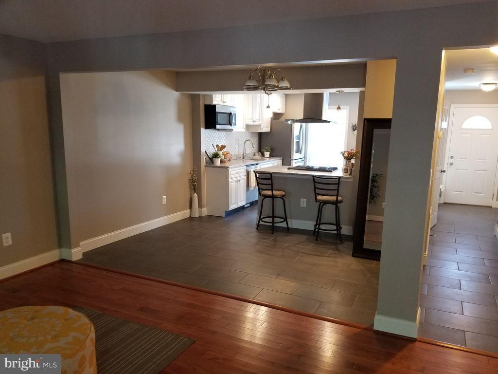 14403 Innsbruck Court, Unit 3V Silver Spring, MD 20906 - Photo 12 of 30 Living Room