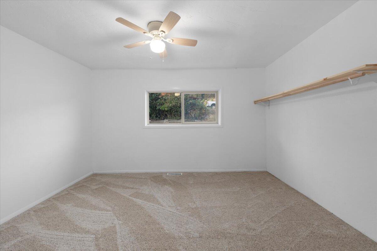 202 Pleasant View Talent, OR 97540 - Photo 25 of 65 Bed2