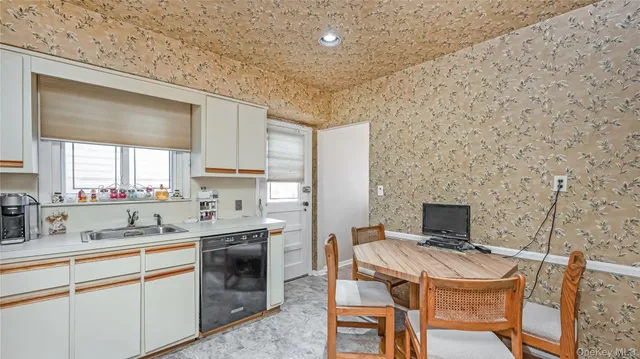 $1,188,000 | 85-19 212th Street | Oakland Gardens