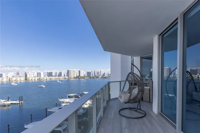 $1,700,000 | 17111 Biscayne Boulevard, Unit 505, North Miami Beach, FL 33160
