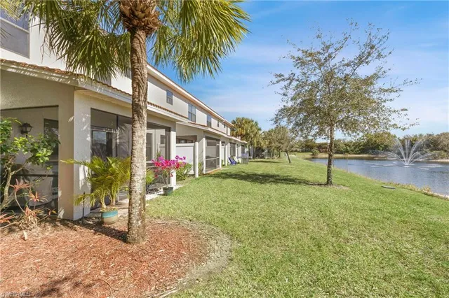 $449,900 | 15116 Summit Pl Circle, Unit 213, Naples, FL 34119