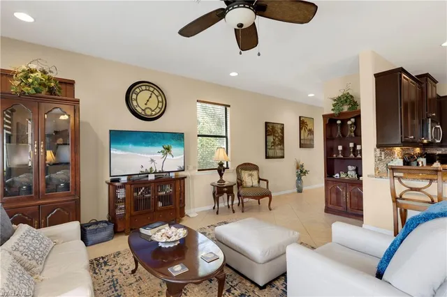 $449,900 | 15116 Summit Pl Circle, Unit 213, Naples, FL 34119