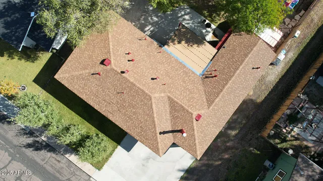 a view of a backyard with plants
