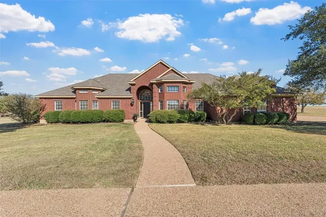 $799,900 | 188 Twin Bends Road, Crawford, TX 76638