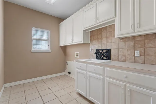 $799,900 | 188 Twin Bends Road, Crawford, TX 76638