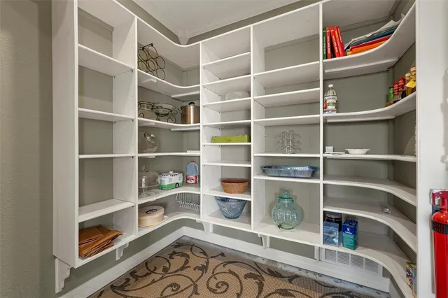 $799,900 | 188 Twin Bends Road, Crawford, TX 76638