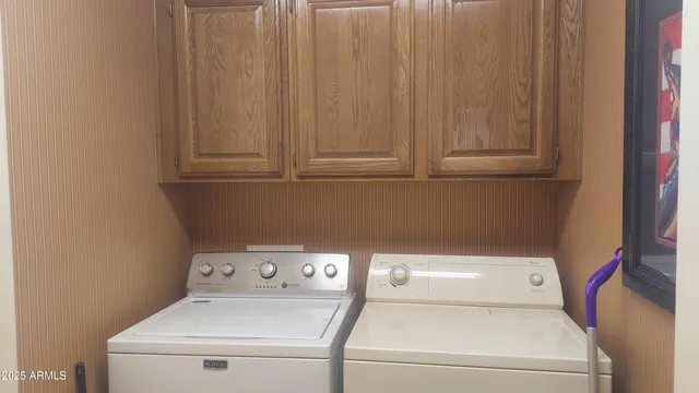 a close up view of washer and dryer