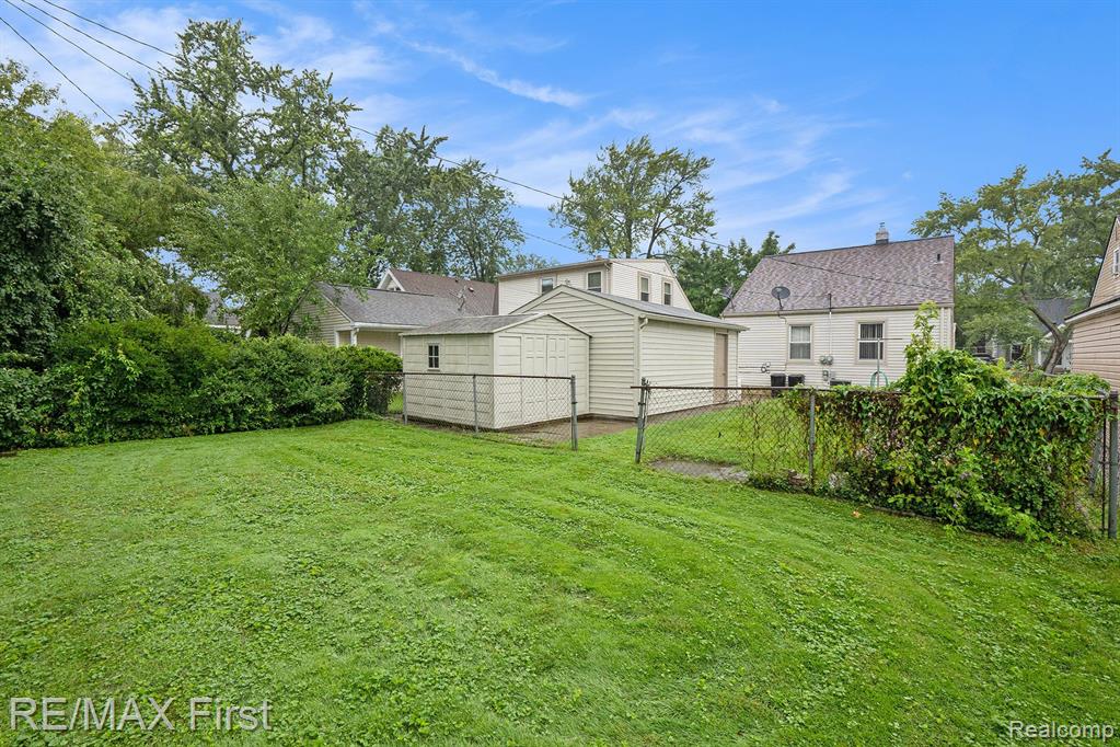 1371 Eaton Road Berkley, MI 48072 - Photo 19 of 19
