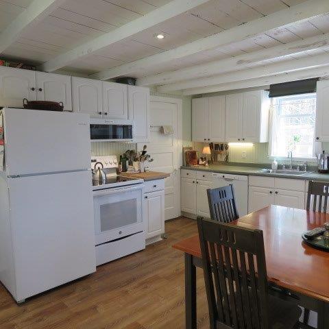 1 Old Port Road Kennebunk, ME 04043 - Photo 7 of 29 7 Kitchen