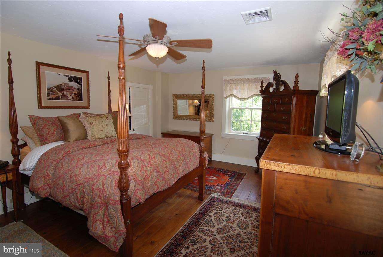 4038 Old Orchard Road York, PA 17402 - Photo 20 of 36 Gallery Image 20