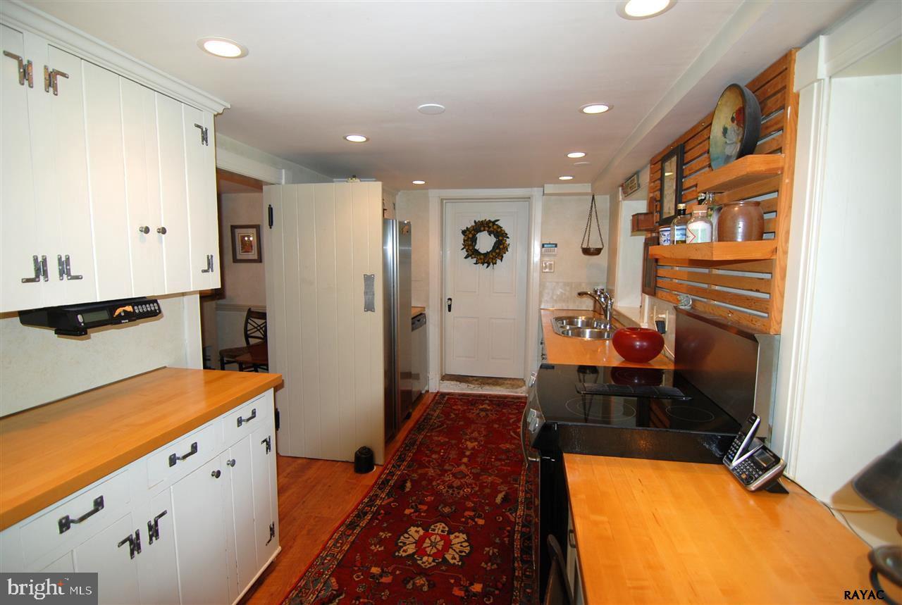 4038 Old Orchard Road York, PA 17402 - Photo 6 of 36 Gallery Image 6