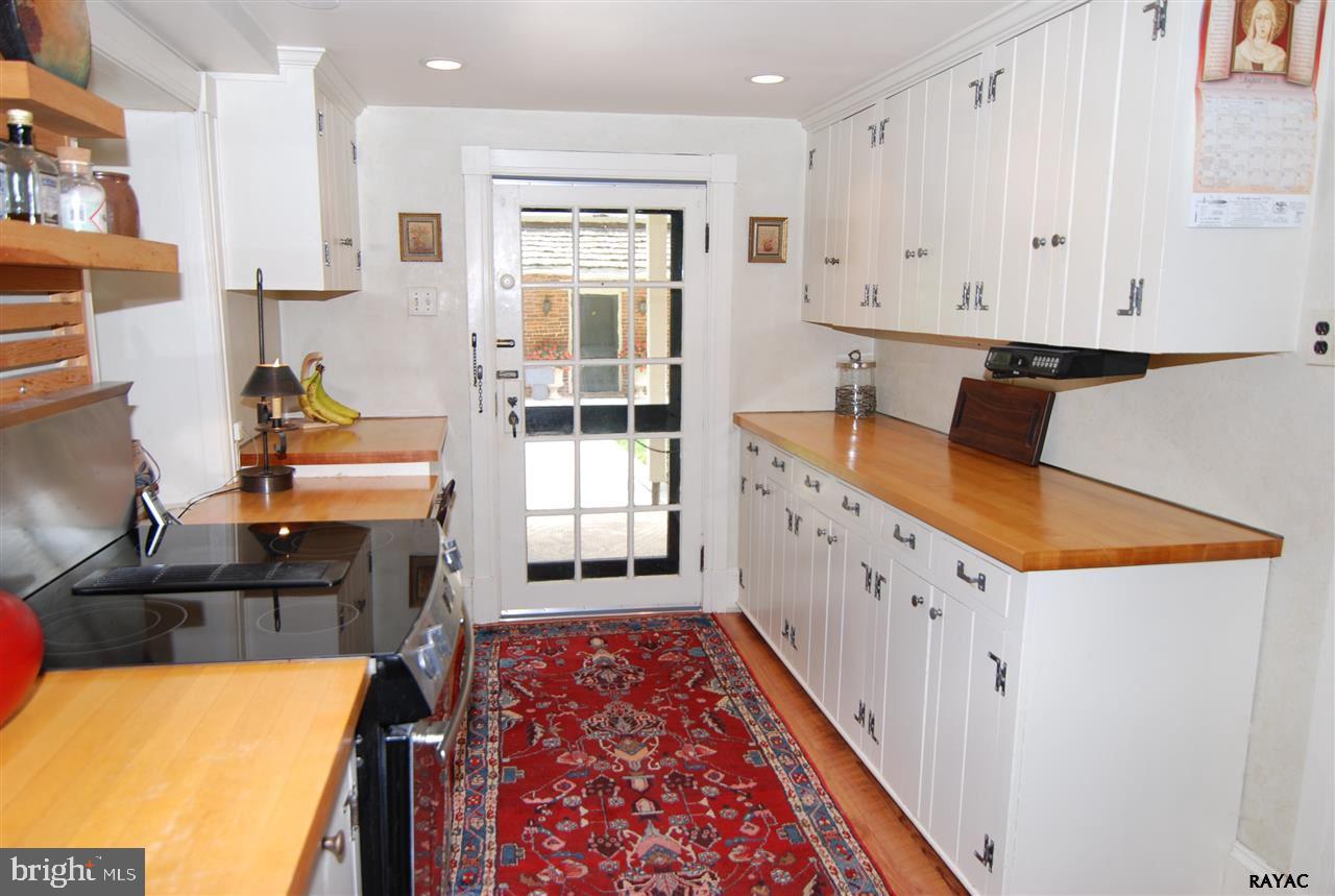 4038 Old Orchard Road York, PA 17402 - Photo 8 of 36 Gallery Image 8