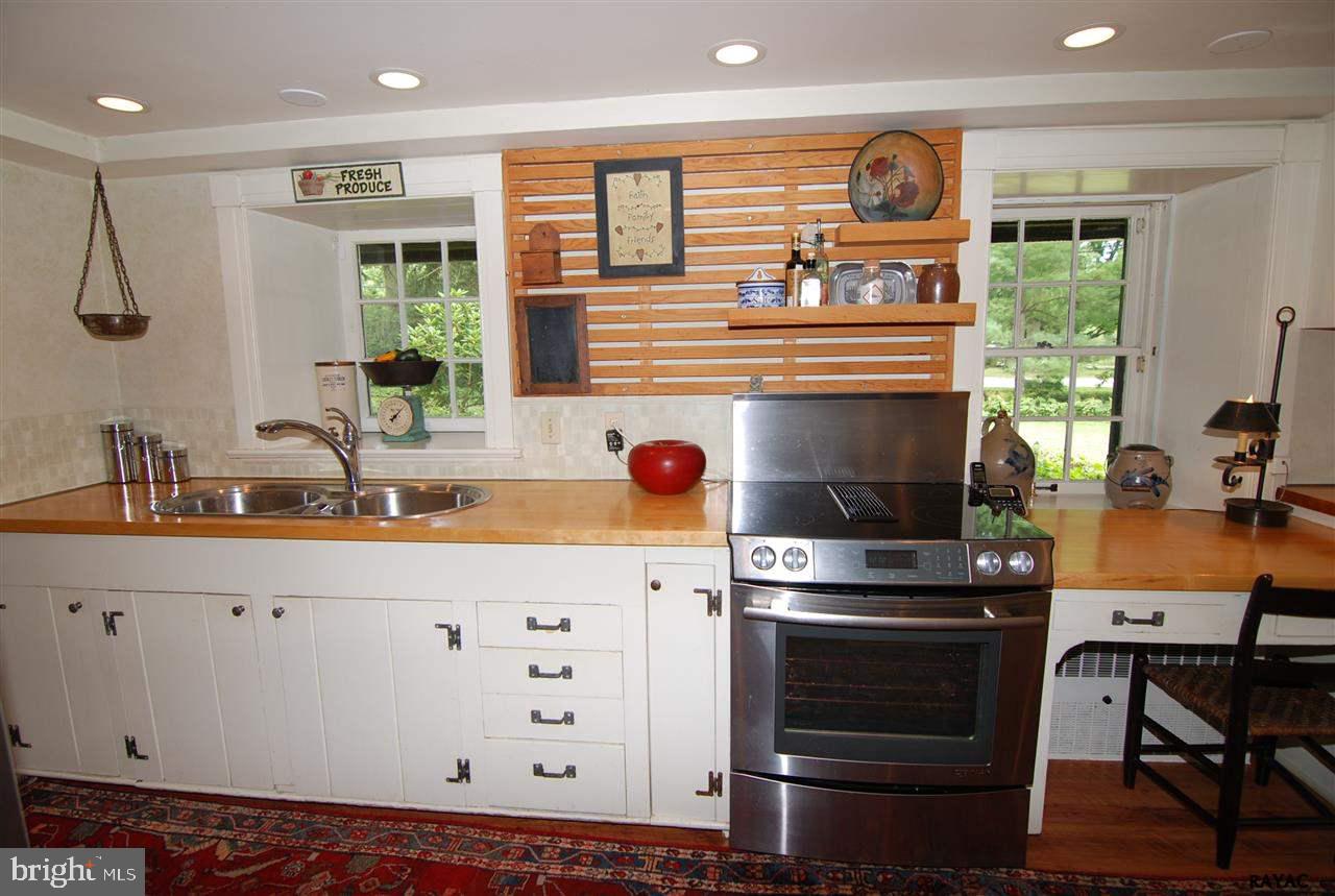 4038 Old Orchard Road York, PA 17402 - Photo 9 of 36 Gallery Image 9