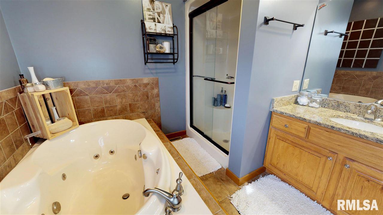 24945 Spring Creek Road Washington, IL 61571 - Photo 18 of 36 Gallery Image 18
