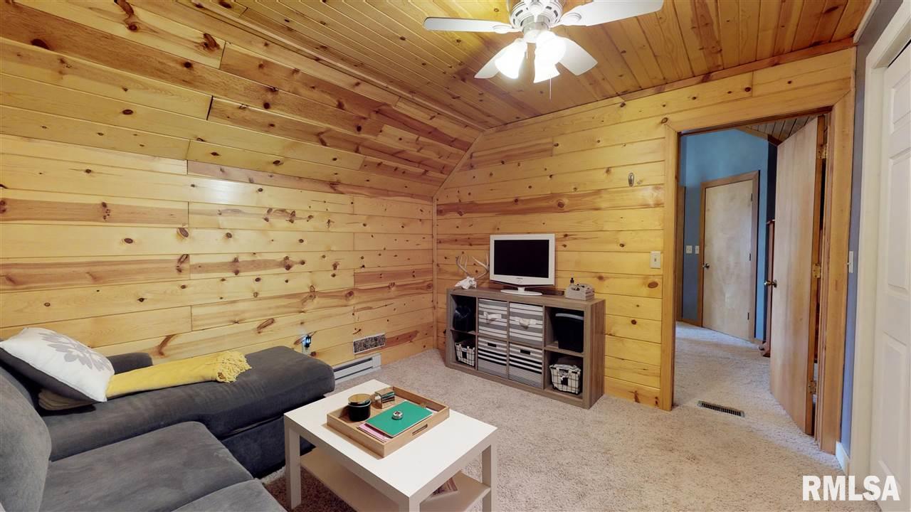 24945 Spring Creek Road Washington, IL 61571 - Photo 19 of 36 Gallery Image 19