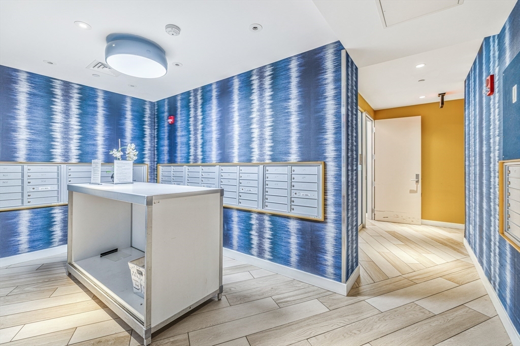 80-82 Fenwood Road, Unit 913 Boston, MA 02115 - Photo 17 of 21
