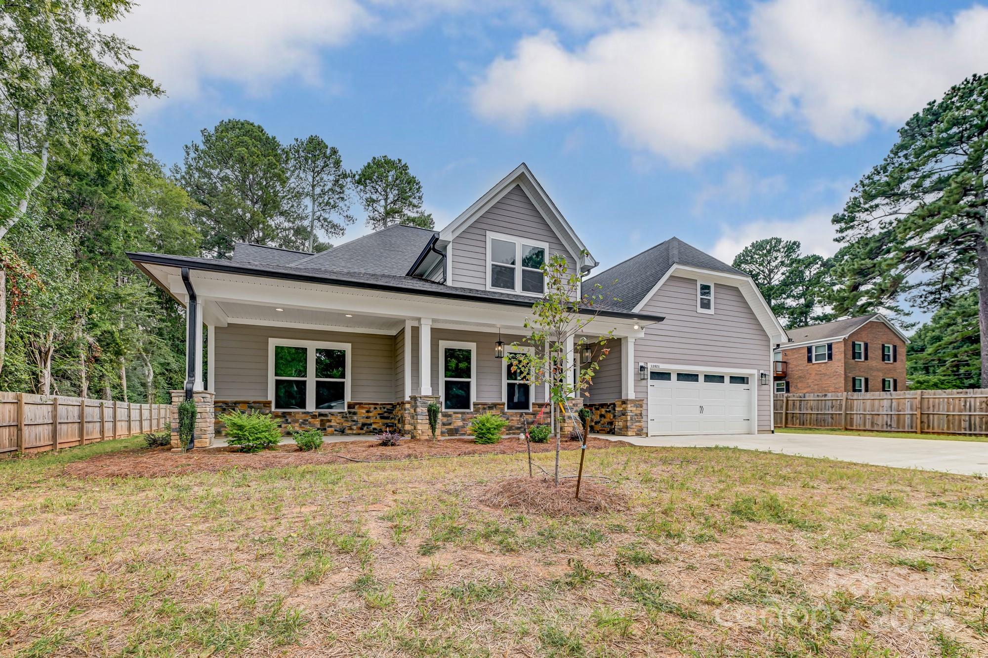 12821 Hamilton Road Charlotte, NC 28273 - Photo 4 of 43 Gallery Image 4
