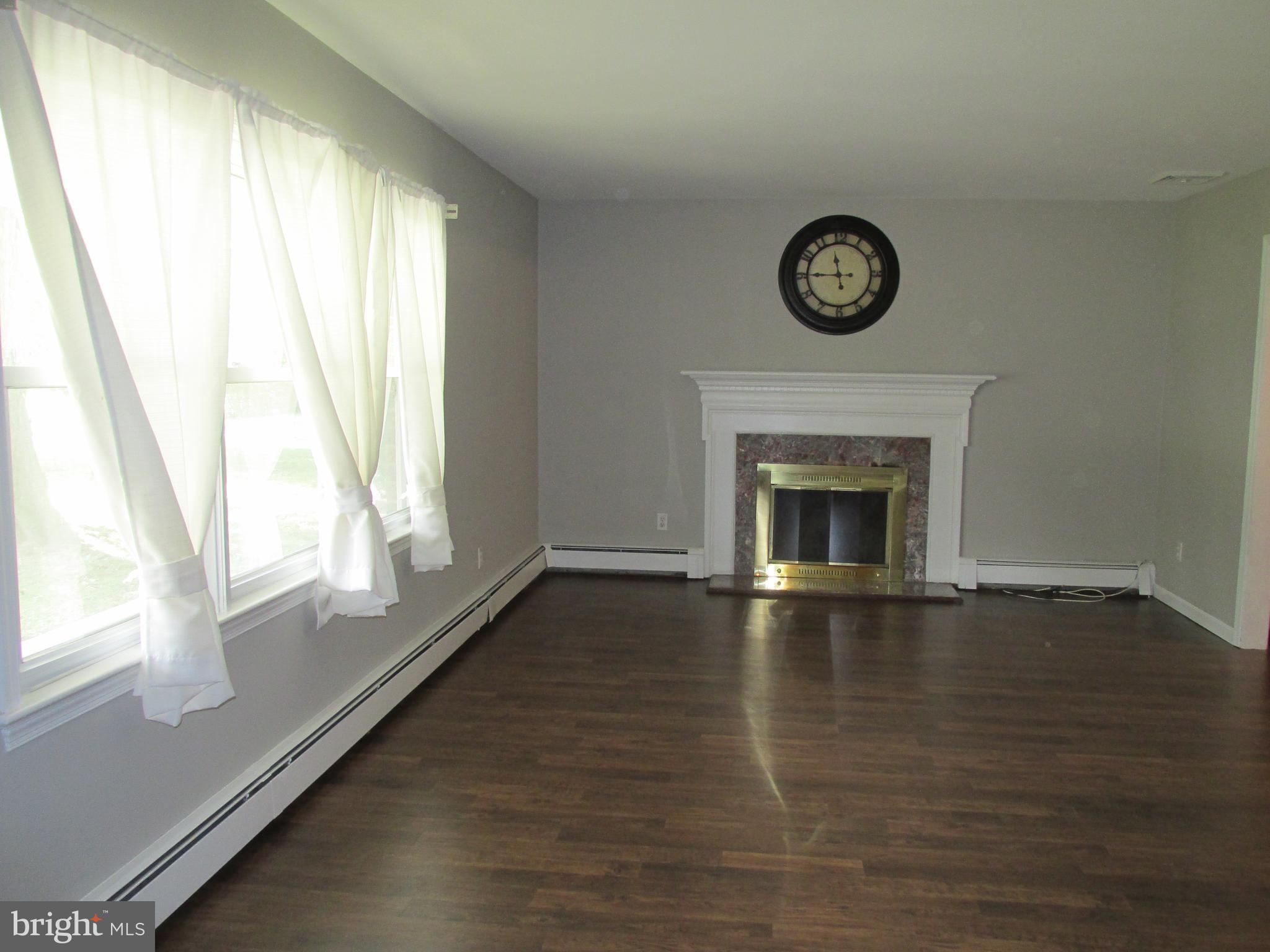 204 Glendale Road Havertown, PA 19083 - Photo 5 of 17
