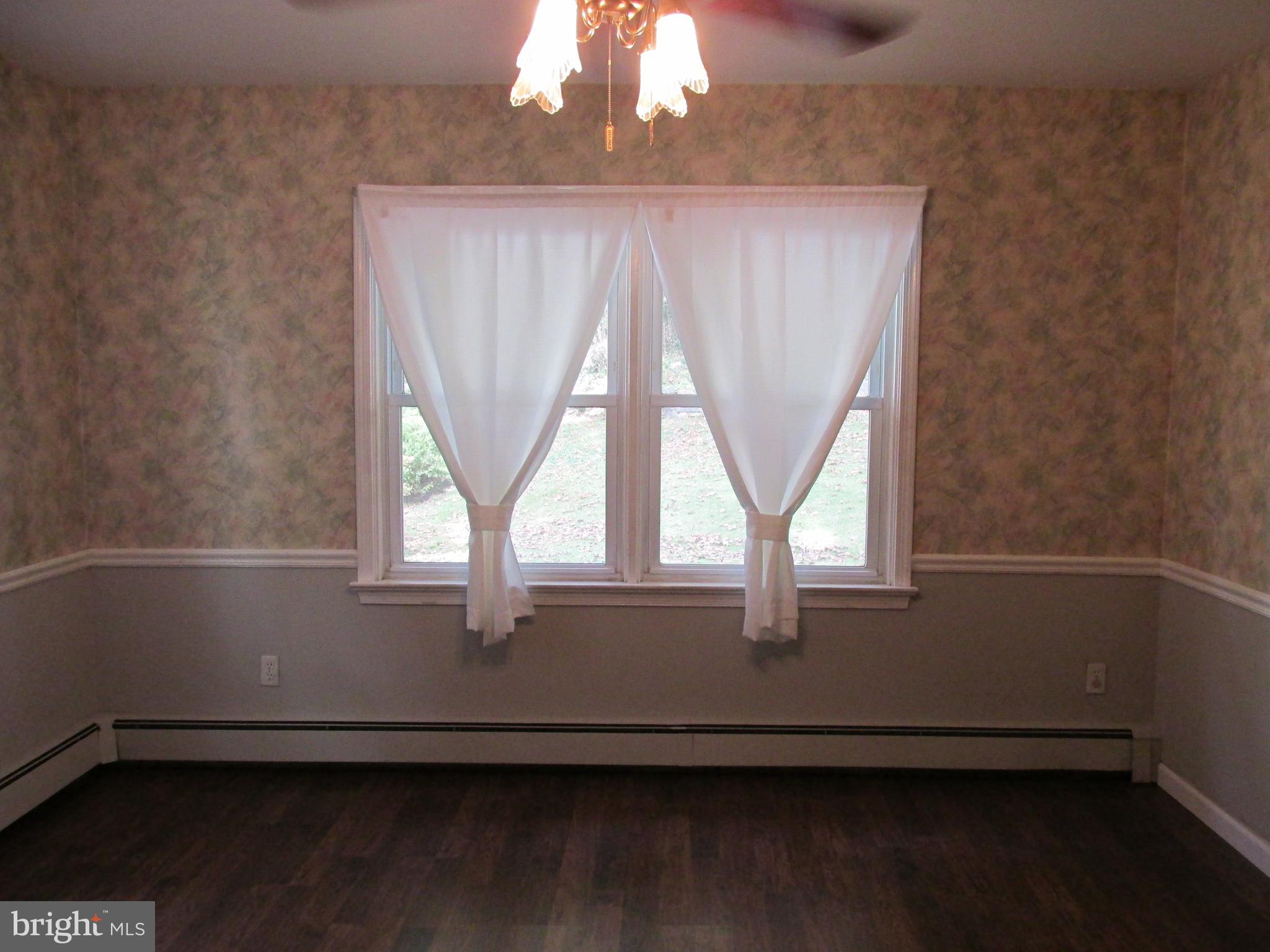 204 Glendale Road Havertown, PA 19083 - Photo 8 of 17