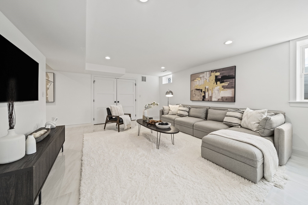 61 Gale Street, Unit 1 Waltham, MA 02453 - Photo 33 of 42