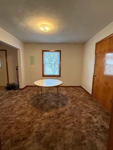 $155,000 | 909 North Hennepin Avenue, Dixon, IL 61021