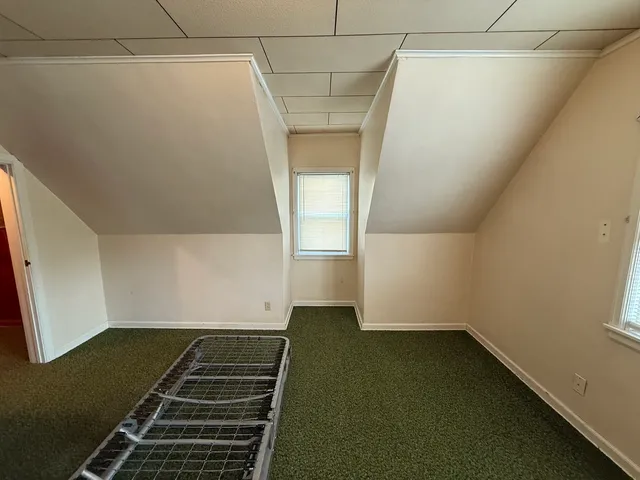 $155,000 | 909 North Hennepin Avenue, Dixon, IL 61021