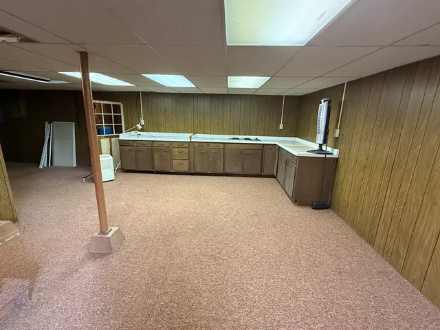 $155,000 | 909 North Hennepin Avenue, Dixon, IL 61021