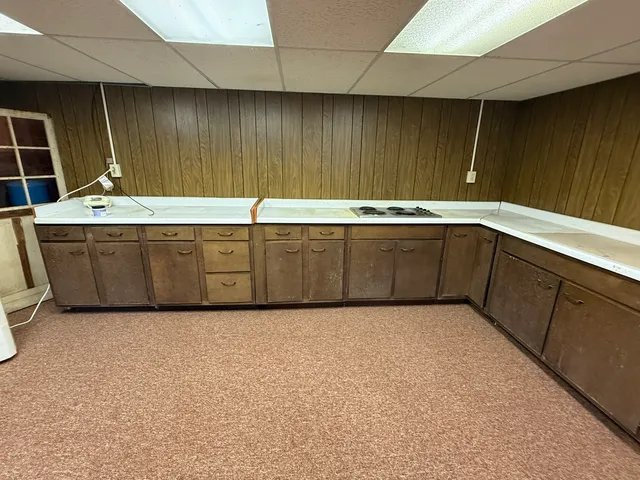 $155,000 | 909 North Hennepin Avenue, Dixon, IL 61021