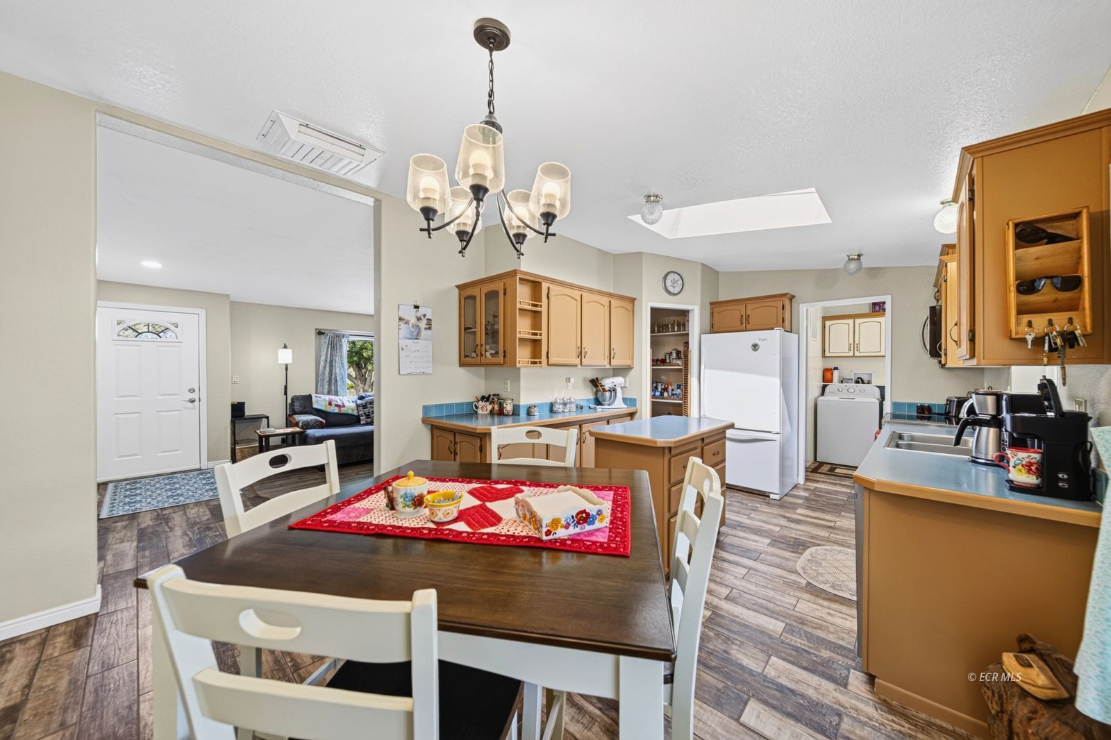 933 Spring Valley Parkway Spring Creek, NV 89815 - Photo 16 of 46 Gallery Image 16