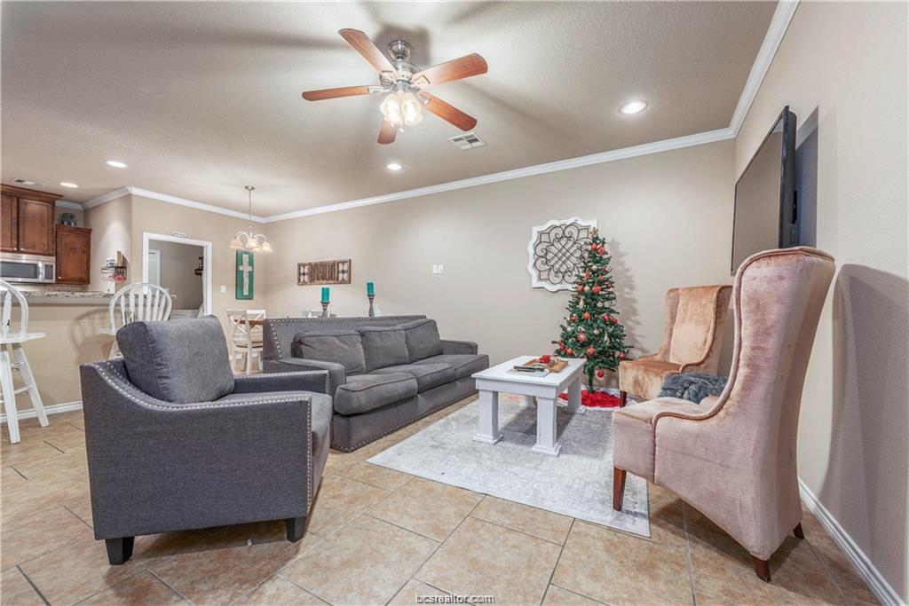 3607 Haverford Road College Station, TX 77845 - Photo 4 of 24