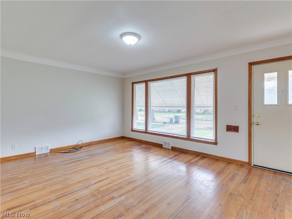 655 Pendley Road Willowick, OH 44095 - Photo 9 of 24 Gallery Image 9