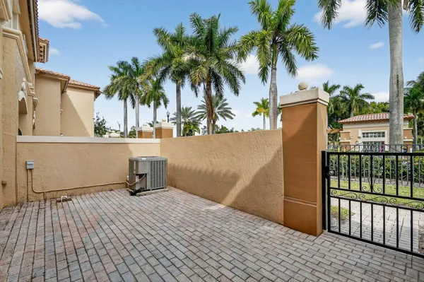 $2,050 | 2938 Hope Valley Street, Unit 109, West Palm Beach, FL 33411