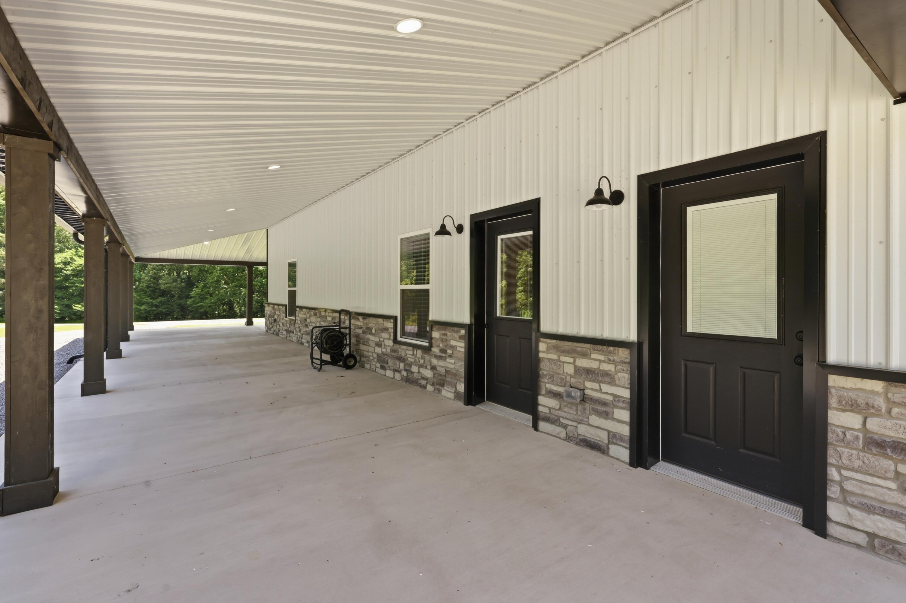 5279 State Line Road East Hazel, KY 42049 - Photo 52 of 93 Great Entertaining Space